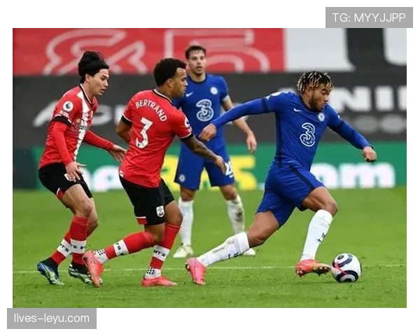 乌德勒支边路快马闪耀赛场，持续高光表现助球队豪取连胜