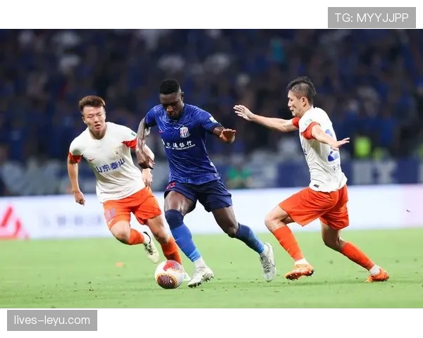 中超联赛争冠白热化,多队状态回暖搅动积分榜 中超联赛争冠白热化,多队状态回暖搅动积分榜