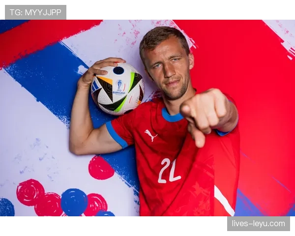 欧洲杯战火重燃,柏林奥林匹克体育场上演精彩足球盛宴 欧洲杯战火重燃,柏林奥林匹克体育场上演精彩足球盛宴