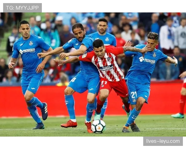 塞尔塔主帅战术风格解析：控球主导与高位逼抢并重