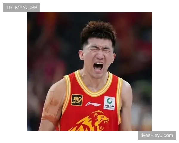 孙铭徽训练完直接打车去奢侈品店，这自律和消费反差谁懂啊