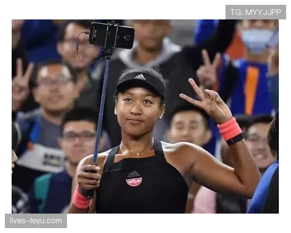 娜奥米·大阪这减压方式也太极端了，平时球场上的女战神竟然藏着个小狂野女孩？！